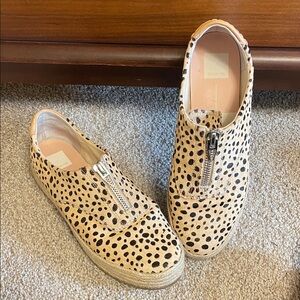 Leopard spotted pony hair espadrille shoes by Dolce Vita 🐆